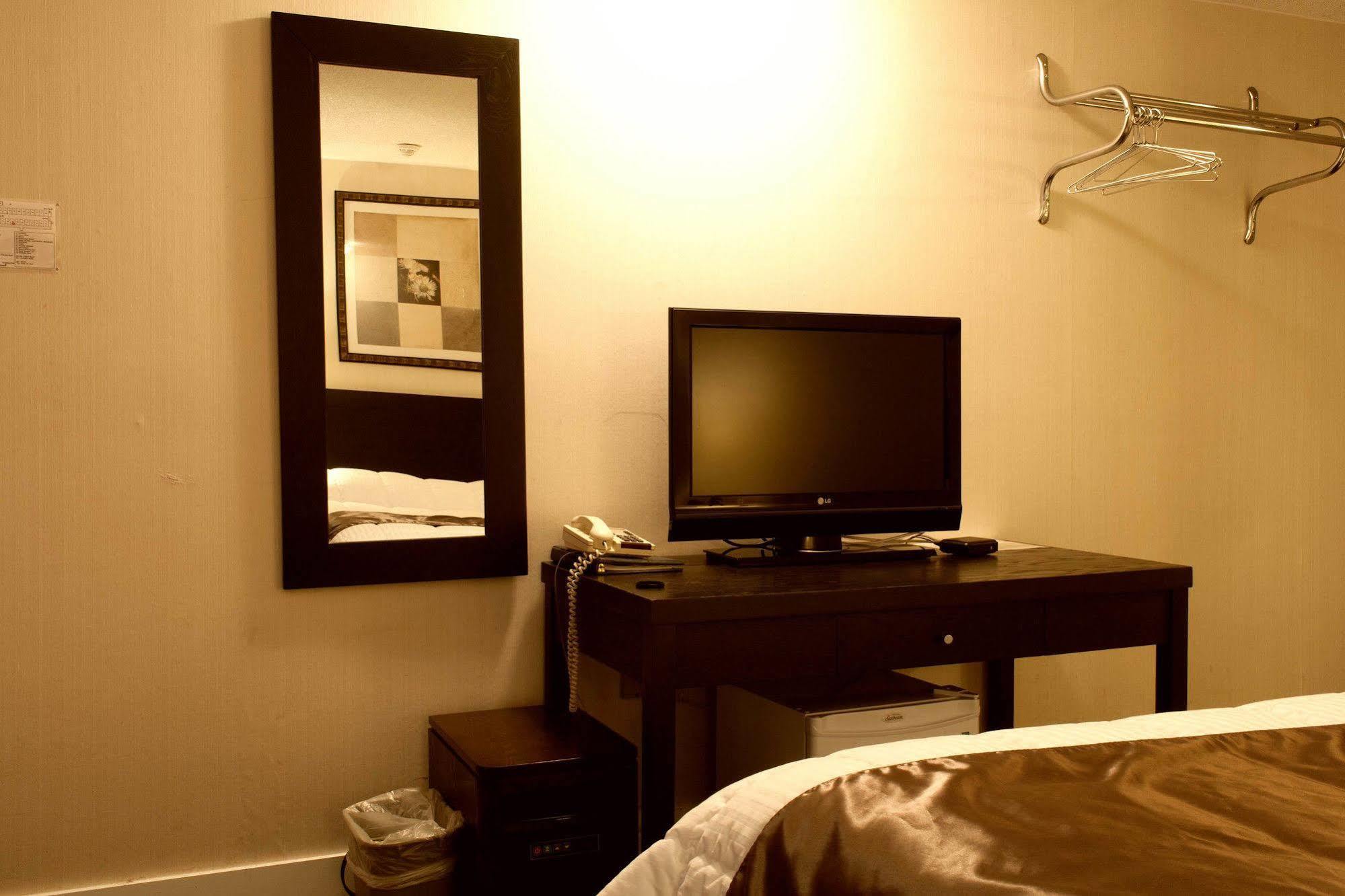 Hotel מונקטון מראה חיצוני תמונה